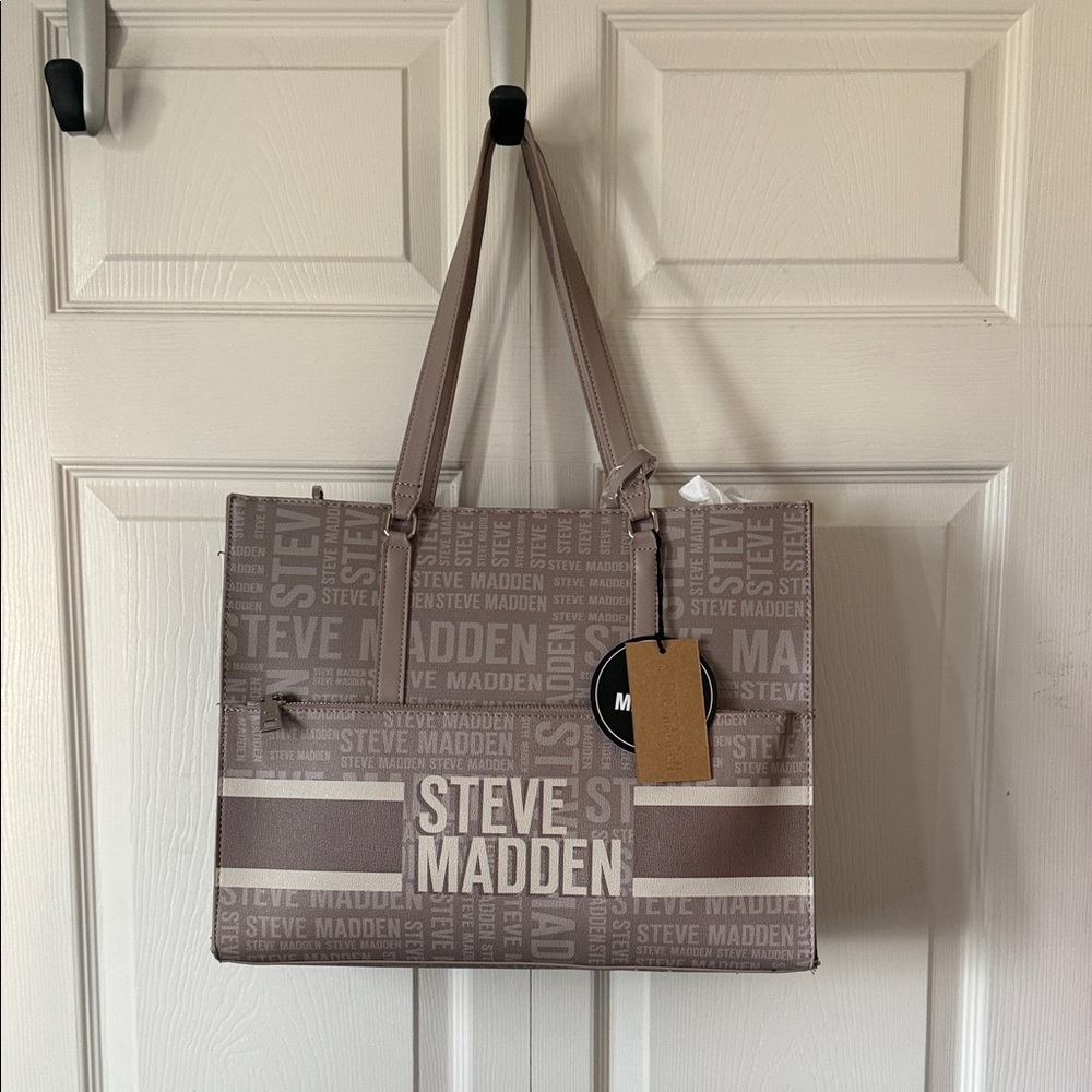 Steve Madden Mushroom Bolivia Taupe Logo Purse (NWT)